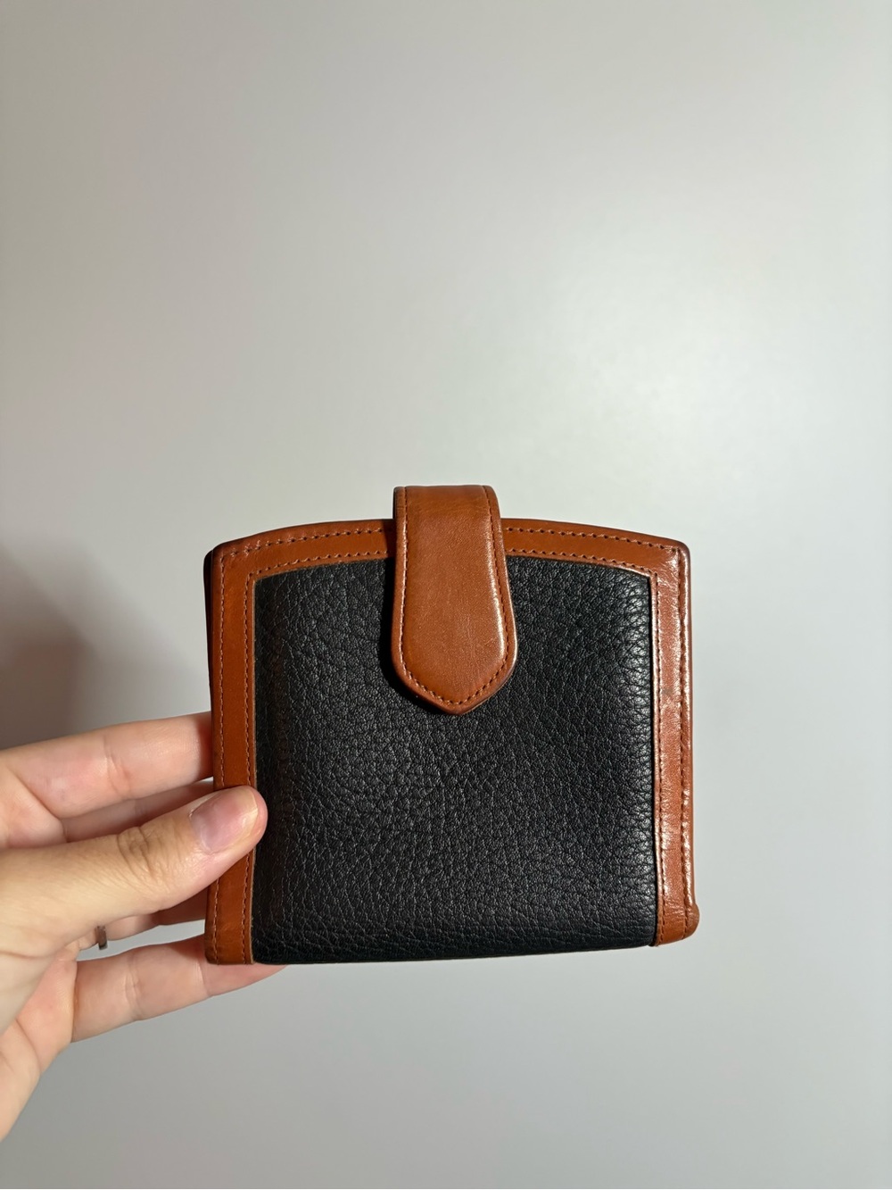 Vintage Dooney & Bourke Black Pebbled Leather Bifold Wallet with Brown Trim - Picture 3 of 6
